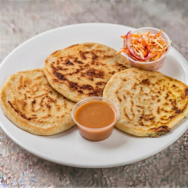 Pupusas Mixtas.